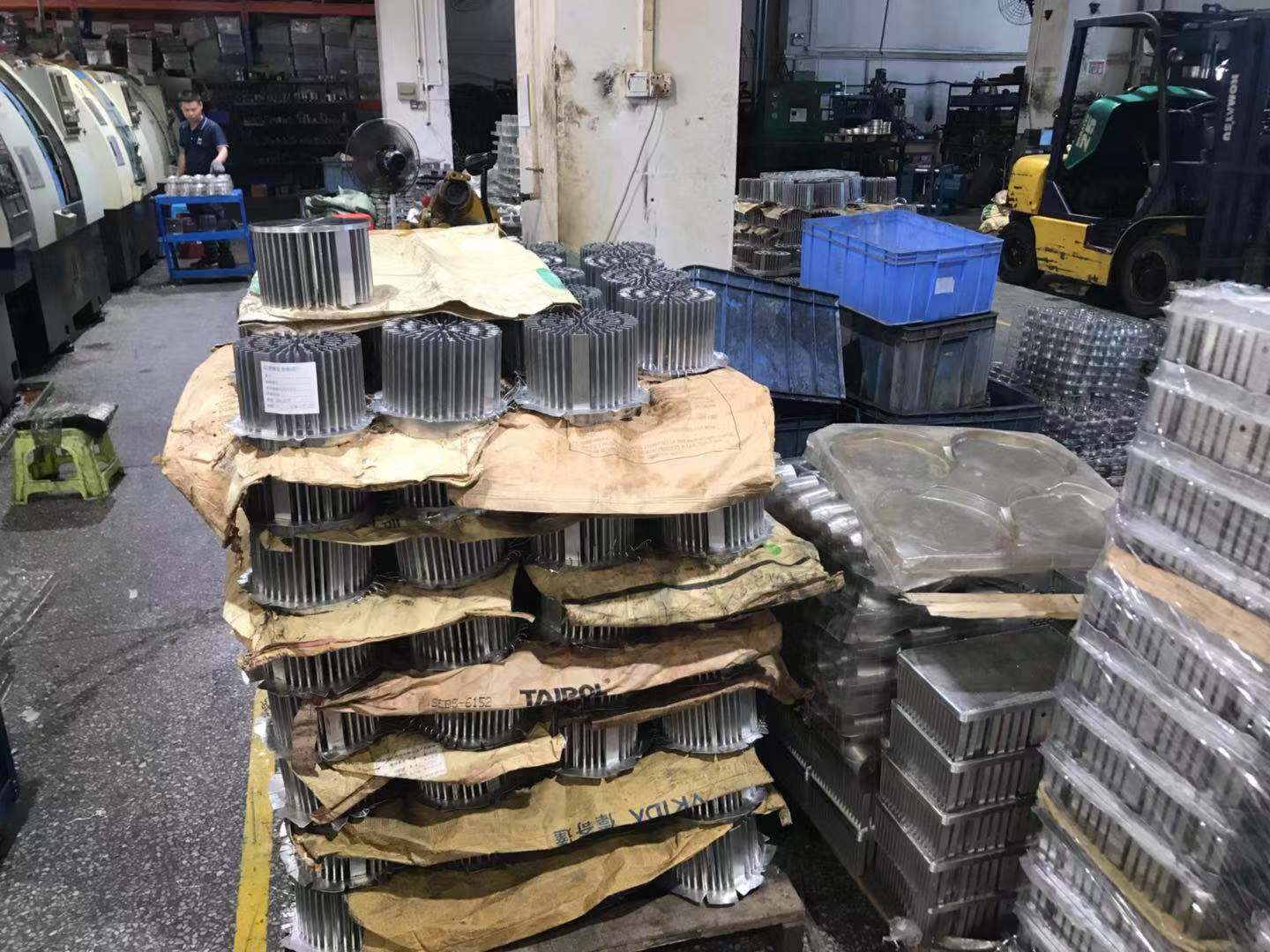 Холодная кованая радиатор для светодиодного освещения 50 Вт