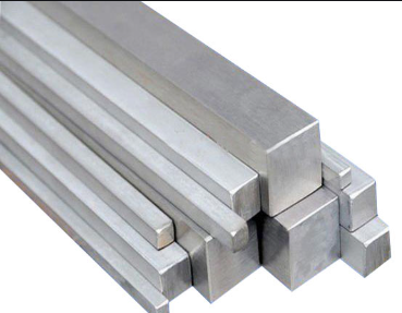 Winshare Thermal демонстрирует материалы из нержавеющей стали, используемые при производстве охлаждающих пластин.